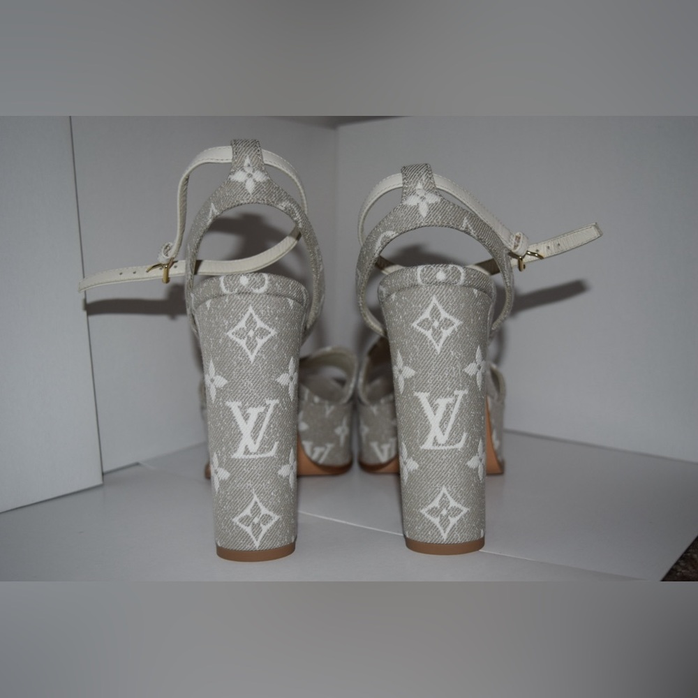Louis Vuitton MONOGRAM Womens Platform & Wedge Sandals 2023 SS - Picture 10 of 14